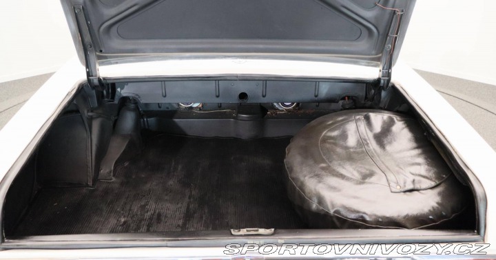 Mercedes-Benz SL 230 SL Pagoda z řady W113 1967