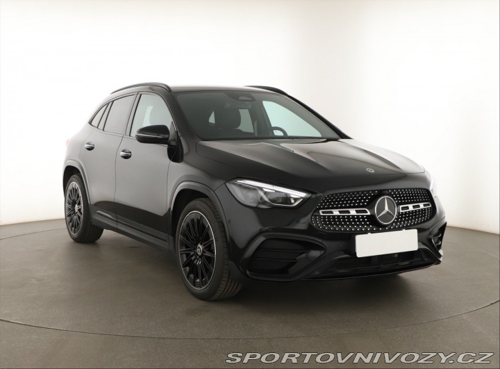 Mercedes-Benz Ostatní modely GLA AMG Line GLA 220 4MATIC 2025