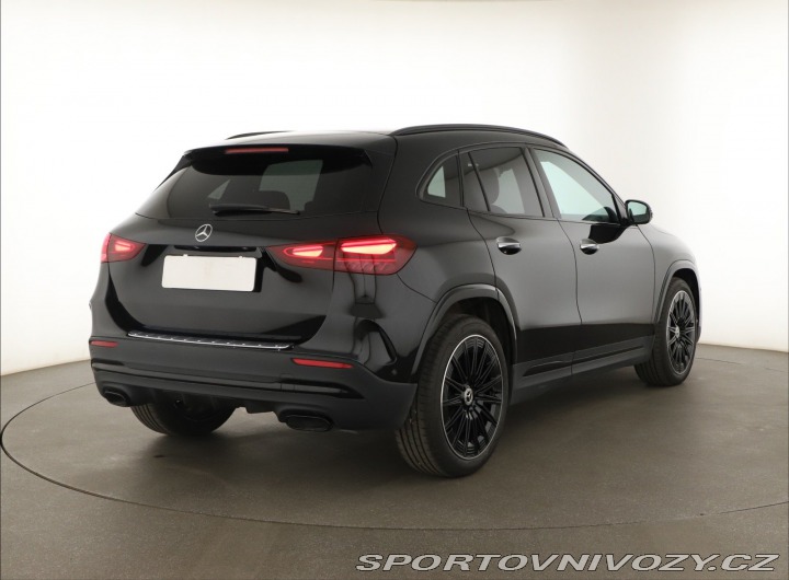 Mercedes-Benz Ostatní modely GLA AMG Line GLA 220 4MATIC 2025