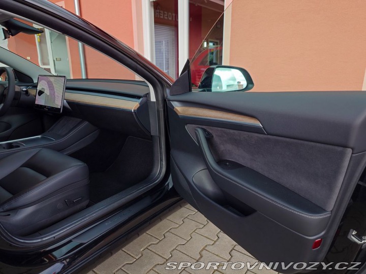 Tesla Model 3 Standard Range Dual Motor 2021