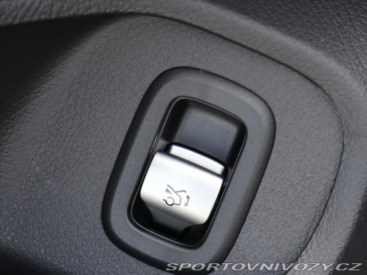 Mercedes-Benz CLE 2,0 300 4Matic AMG Premiu 2025