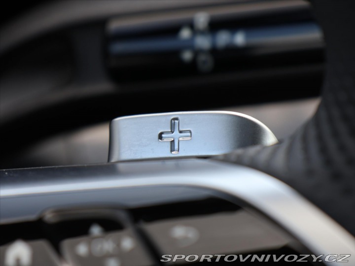 Mercedes-Benz CLE 2,0 300 4Matic AMG Premiu 2025