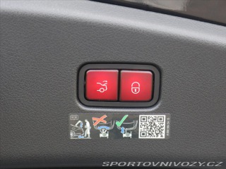 Mercedes-Benz CLE 2,0 300 4Matic AMG Premiu 2025