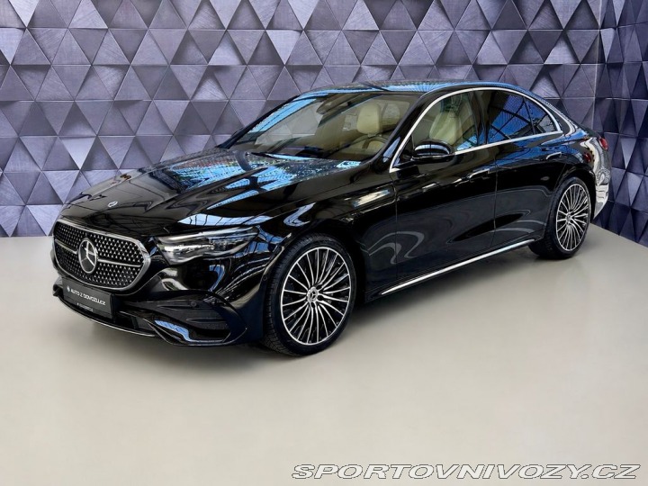 Mercedes-Benz E 220d 4M AMG, VZDUCH, EL. 2024