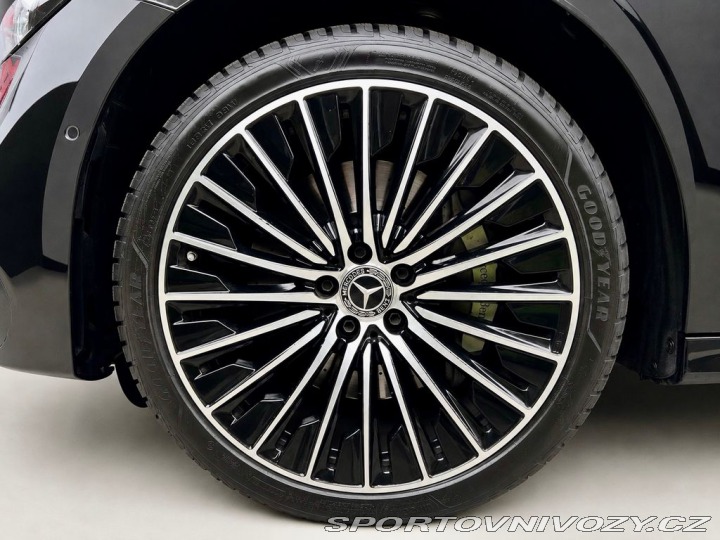 Mercedes-Benz E 220d 4M AMG, VZDUCH, EL. 2024