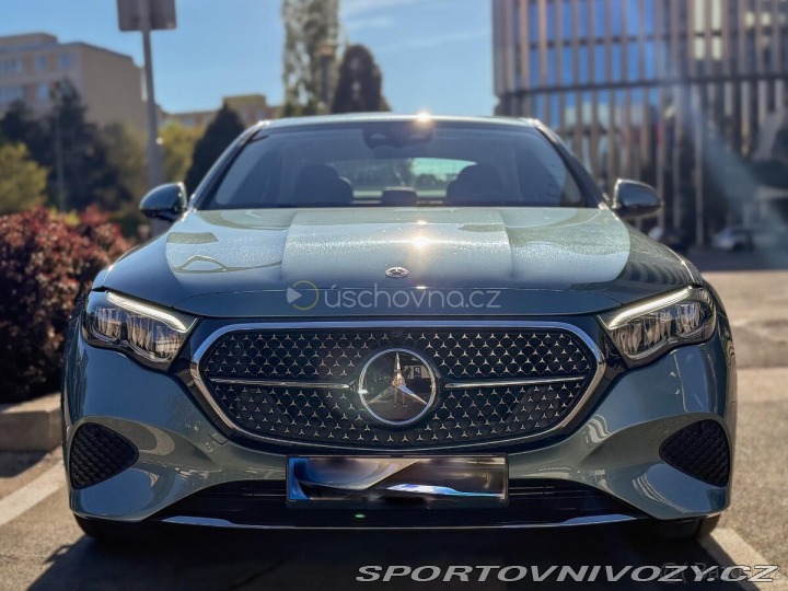 Mercedes-Benz E 300 e 2024