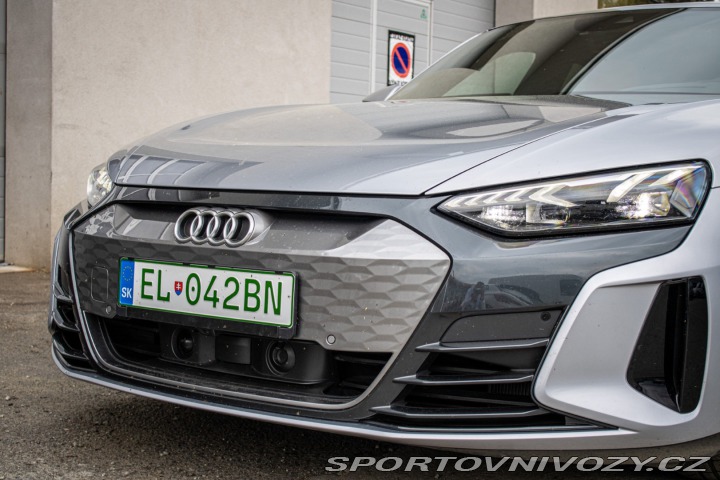 Audi e-tron GT GT 350kW / AJ NA SPLÁTKY 2023
