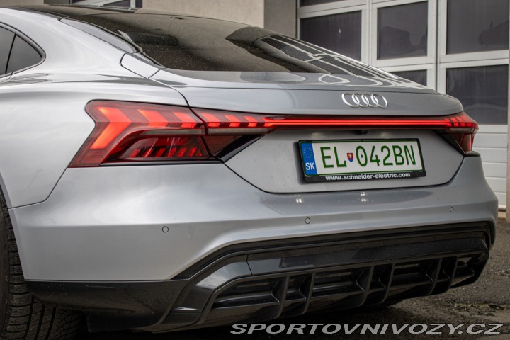 Audi e-tron GT GT 350kW / AJ NA SPLÁTKY 2023