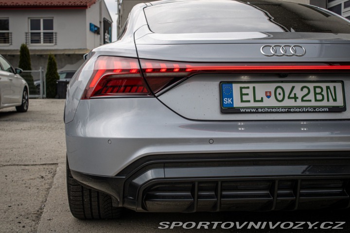 Audi e-tron GT GT 350kW / AJ NA SPLÁTKY 2023