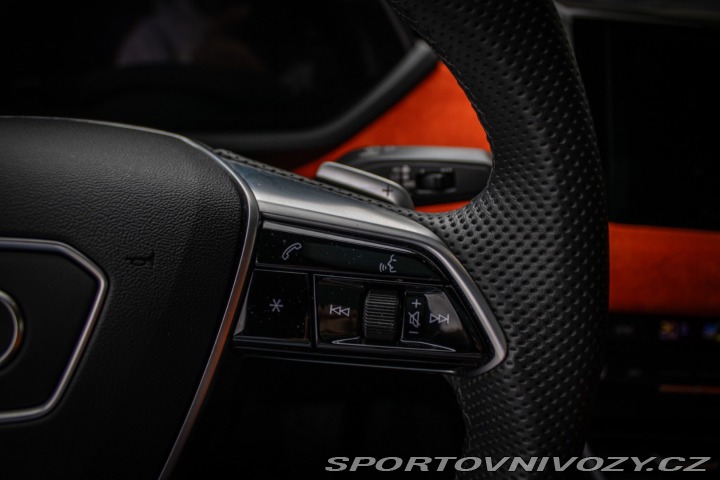 Audi e-tron GT GT 350kW / AJ NA SPLÁTKY 2023