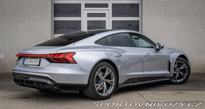 Audi e-tron GT GT 350kW / AJ NA SPLÁTKY 2023