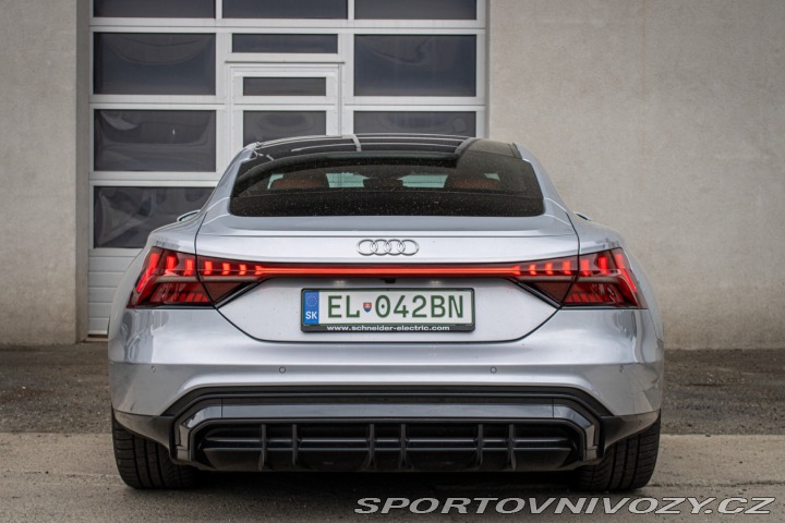 Audi e-tron GT GT 350kW / AJ NA SPLÁTKY 2023