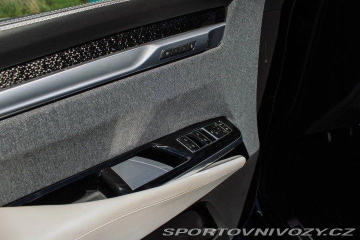 Ostatní značky Ostatní modely Cadillac Escalade ESV-V 509kW / NA SPLÁTKY 2025