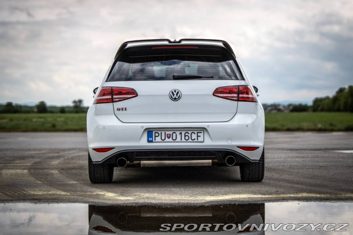 Volkswagen Golf 2.0 TSI BMT GTI Performa 2016