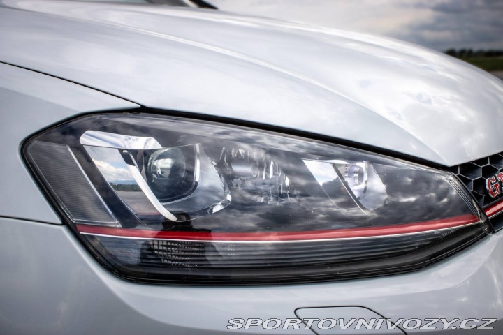 Volkswagen Golf 2.0 TSI BMT GTI Performa 2016