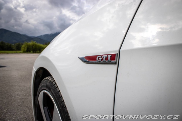 Volkswagen Golf 2.0 TSI BMT GTI Performa 2016