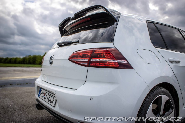 Volkswagen Golf 2.0 TSI BMT GTI Performa 2016