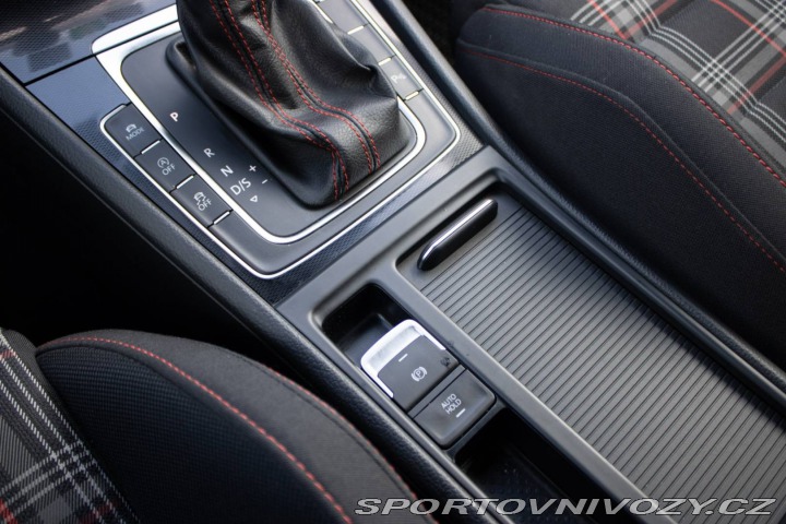 Volkswagen Golf 2.0 TSI BMT GTI Performa 2016