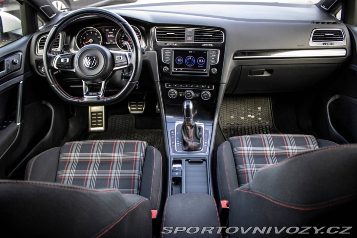 Volkswagen Golf 2.0 TSI BMT GTI Performa 2016