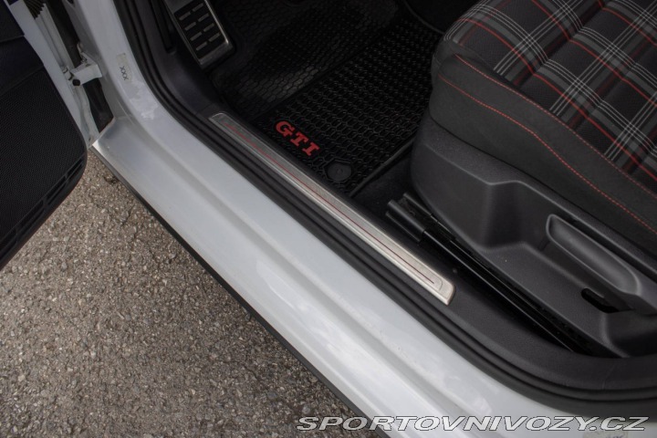 Volkswagen Golf 2.0 TSI BMT GTI Performa 2016