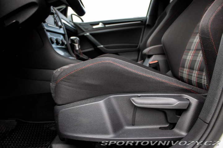 Volkswagen Golf 2.0 TSI BMT GTI Performa 2016