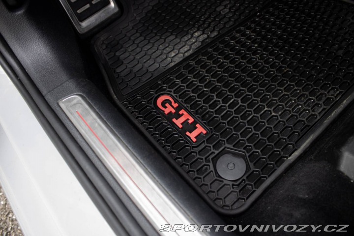 Volkswagen Golf 2.0 TSI BMT GTI Performa 2016