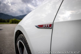 Volkswagen Golf 2.0 TSI BMT GTI Performa 2016