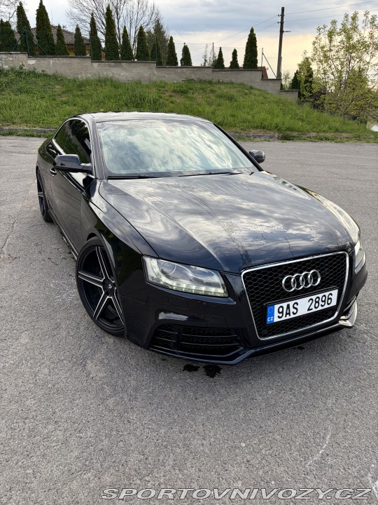 Audi RS5  2010