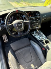 Audi RS5  2010