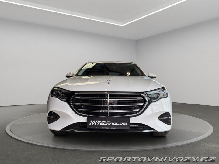 Mercedes-Benz E E 300 de 4MATIC kombi 2025
