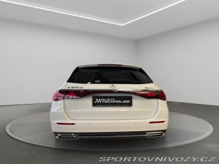 Mercedes-Benz E E 300 de 4MATIC kombi 2025
