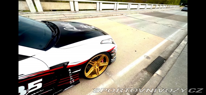 Nissan GT-R R35 2012