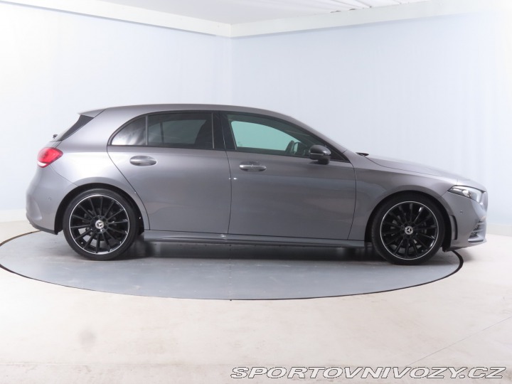Mercedes-Benz A AMG line A 200 d 2022