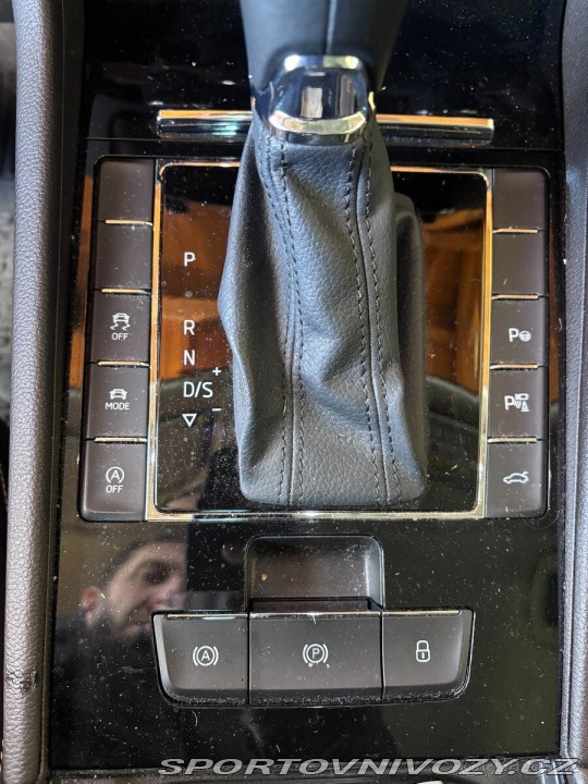 Škoda Superb 2,0   TDi,ČR,L&K,DSG, 1800
