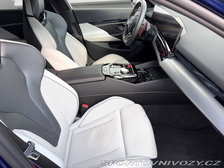 BMW M5 Touring 2025