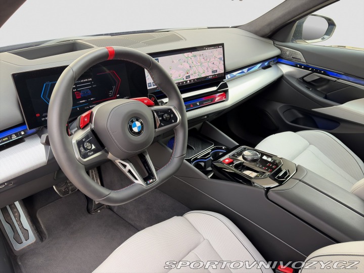 BMW M5 Touring 2025