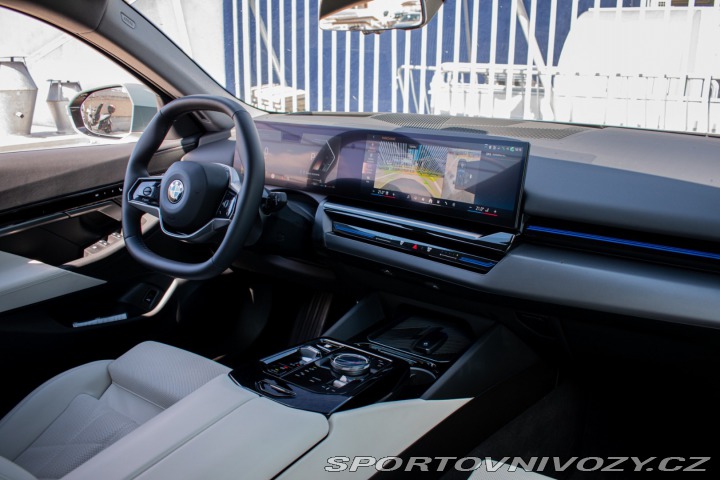 BMW 5 Touring  540d xDrive 210k 2024