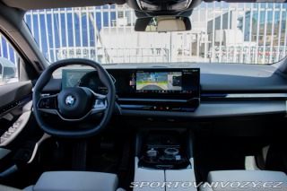 BMW 5 Touring 540d xDrive 210k 2024