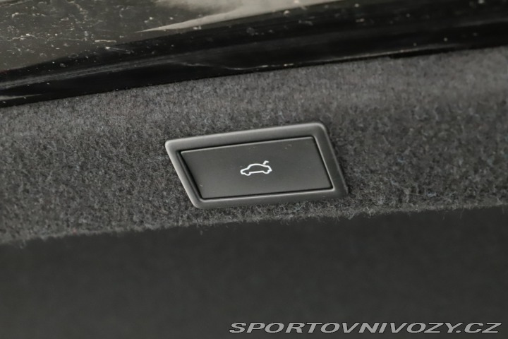 Škoda Superb Sportline 2.0 TSI 2025