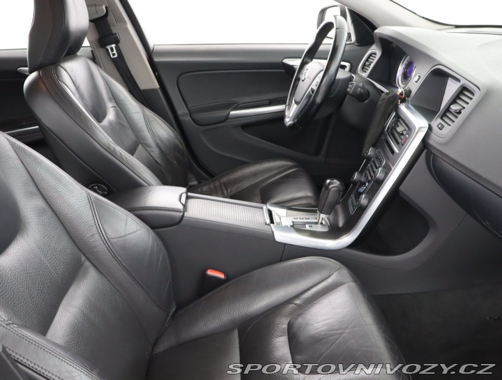 Volvo V60 D5 2.4 2012