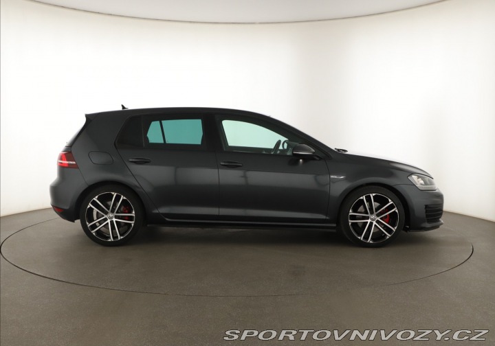 Volkswagen Golf 2.0 TDI GTD 2016