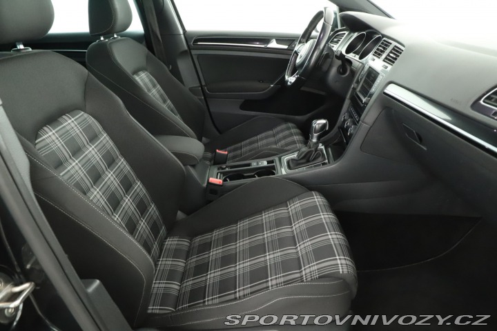 Volkswagen Golf 2.0 TDI GTD 2016