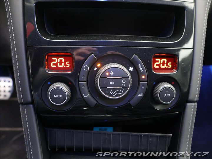 Peugeot RCZ 1,6 16V 147kW Allure Navi 2013