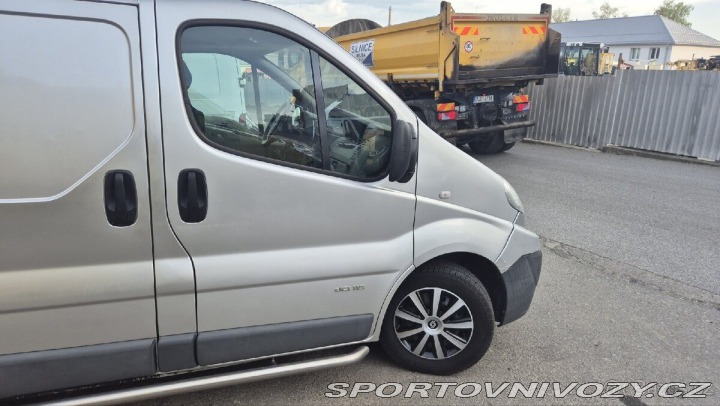 Renault Ostatní modely Trafic 2,0   long 2010