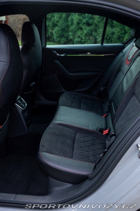 Škoda Ostatní modely Octavia 2,0   RS TDI 4x4 DSG 1800