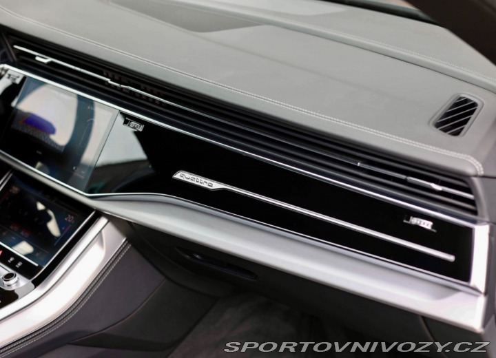 Audi Ostatní modely Q8  60 TFSIe Quattro | Ťažné 2021