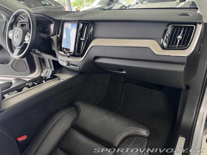 Volvo Ostatní modely XC60 T6 AWD*Recharge Plus*Odvě 2022
