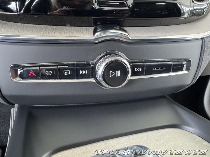 Volvo Ostatní modely XC60 T6 AWD*Recharge Plus*Odvě 2022