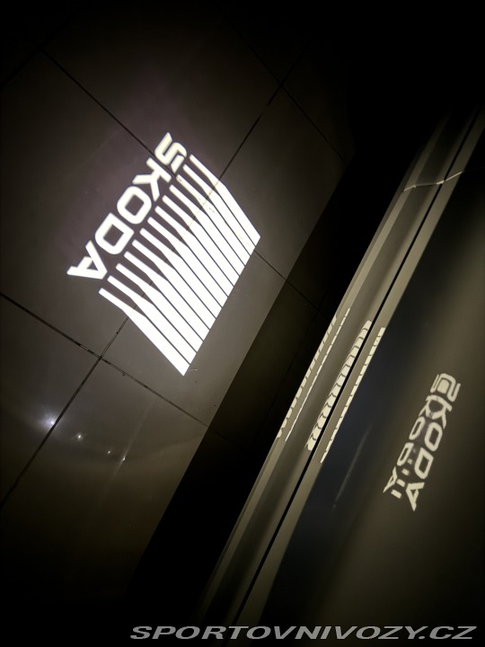 Škoda Enyaq RS 4x4 ČR ZÁRUKA 2025
