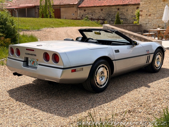 Chevrolet Corvette 5.7 V8 | Manuál 23 560mil 1986